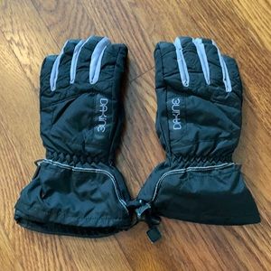Dakine small gloves